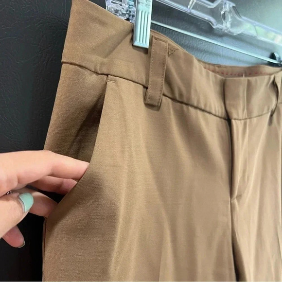 Alice + Olivia Low Rise Straight Leg Trouser in Tan Size 8 - Picture 3 of 11
